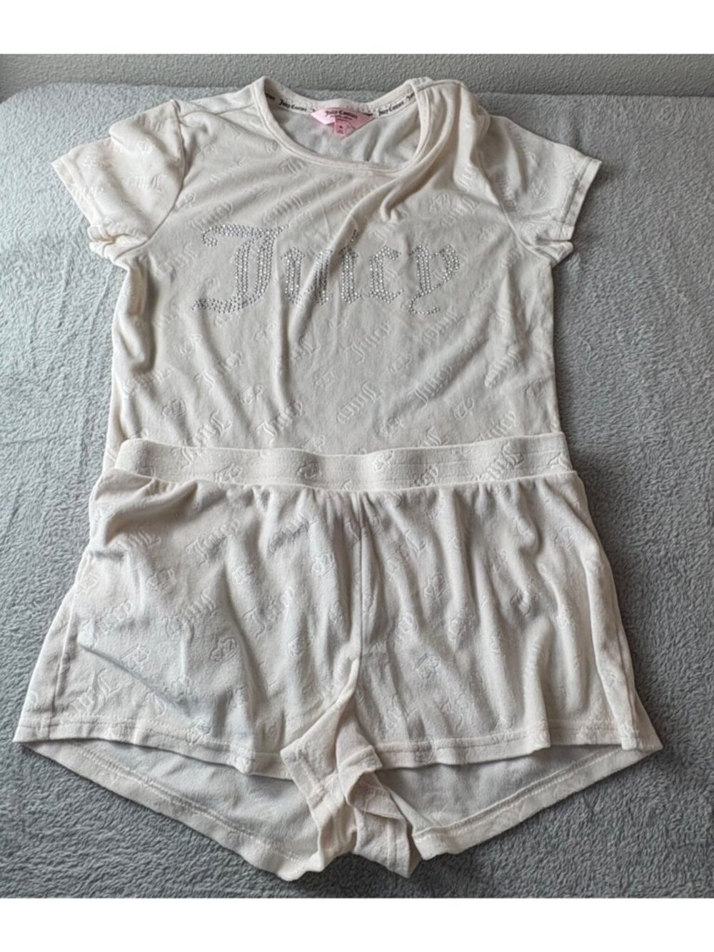Juicy Couture Sleepwear Short Set Medium Spell Out Velour Soft All over Logo